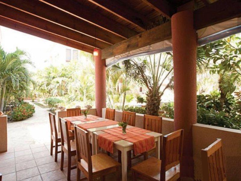 Las Sirenas Hotel And Condos West Bay Exterior photo